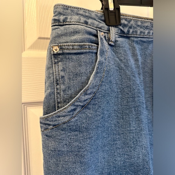 High Waist Tapered Jeans - Plus Size - Picture 7 of 8